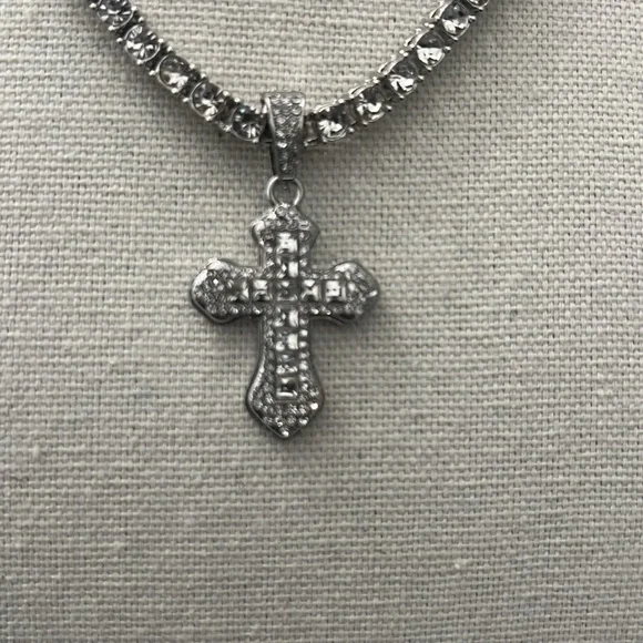 Rhinestone Cross Pendant Necklace